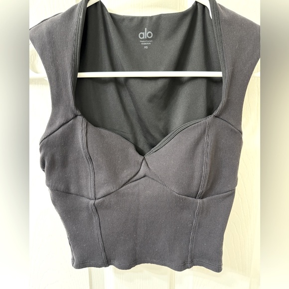 ALO Ribbed Sweetheart Shot Sleeve Top Sz XS - Picture 3 of 6